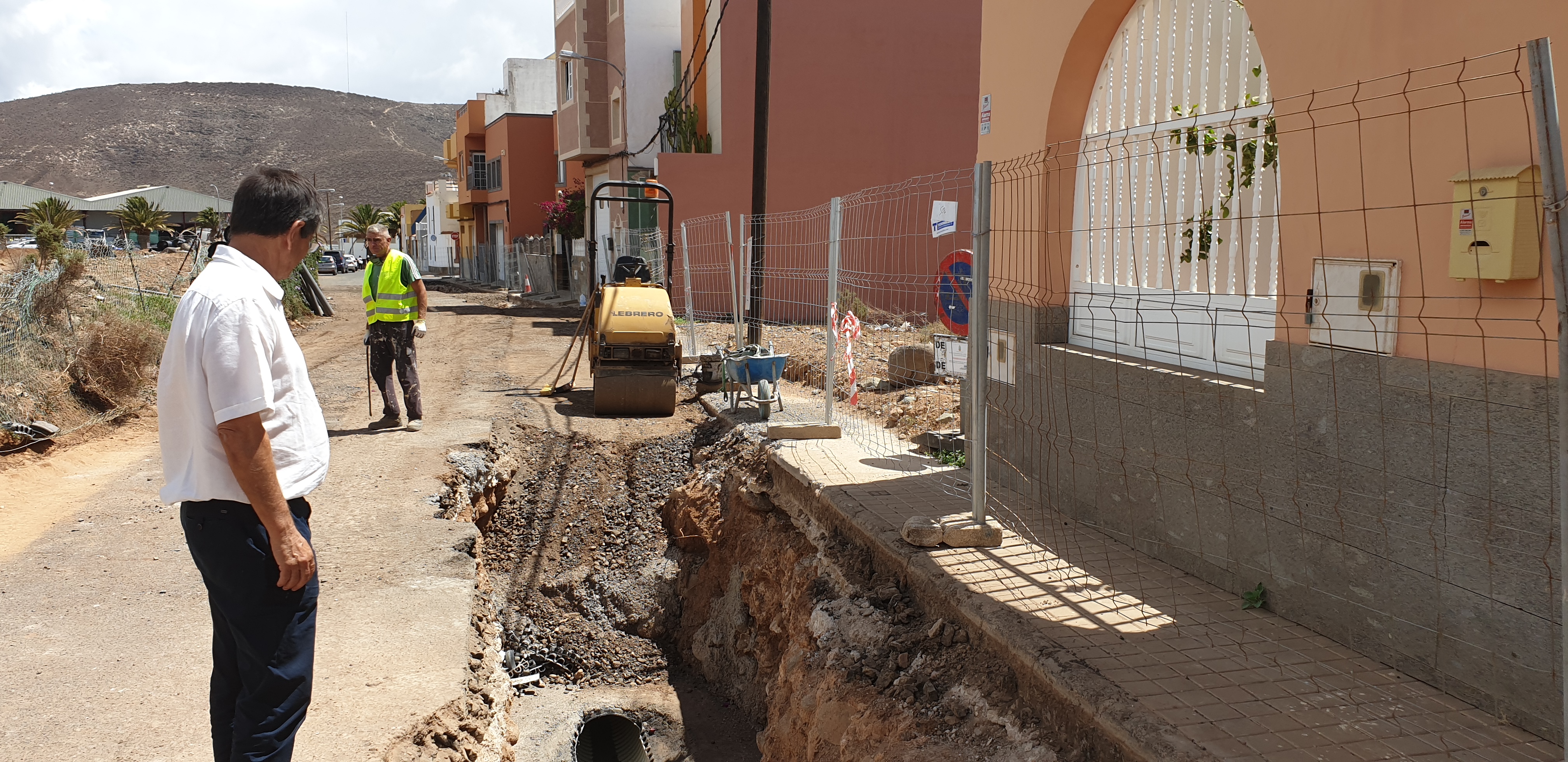 El alcalde visita las obras de la red de pluviales de Casa Pastores y La Blanca con una inversión de casi 700.000 euros