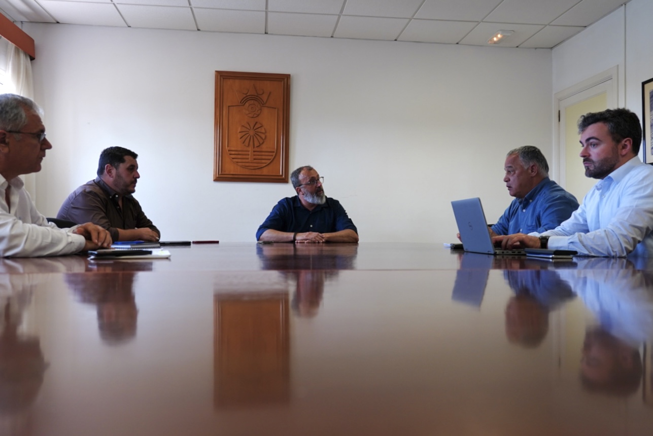 El Ayuntamiento se reúne con la Sociedad de Promoción de Gran Canaria para ver las potencialidades inversoras en el municipio
